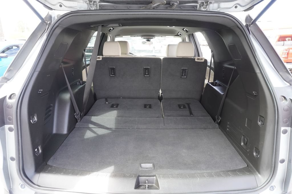 2023 Chevrolet Traverse LS - Photo 8