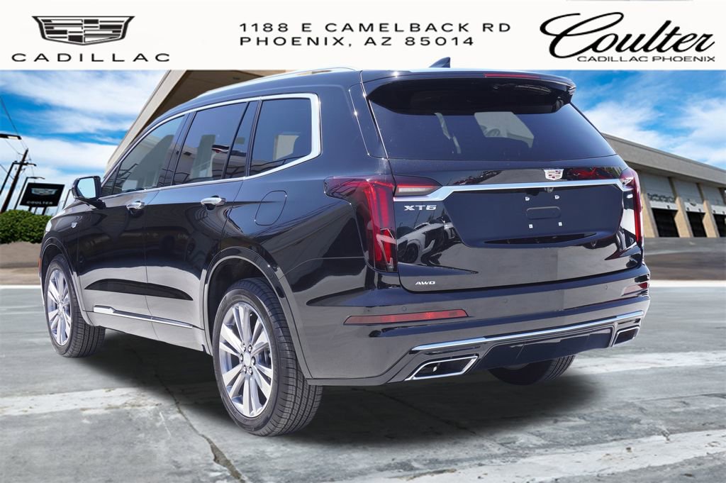 2025 Cadillac XT6 Premium Luxury photo 3
