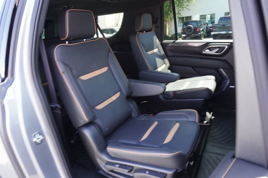 2024 GMC Yukon XL AT4 - Photo 10