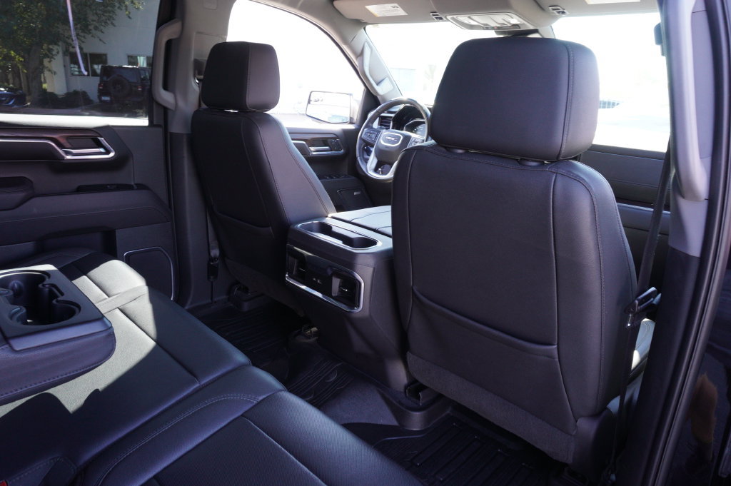 2023 GMC Sierra 1500 SLT - Photo 12