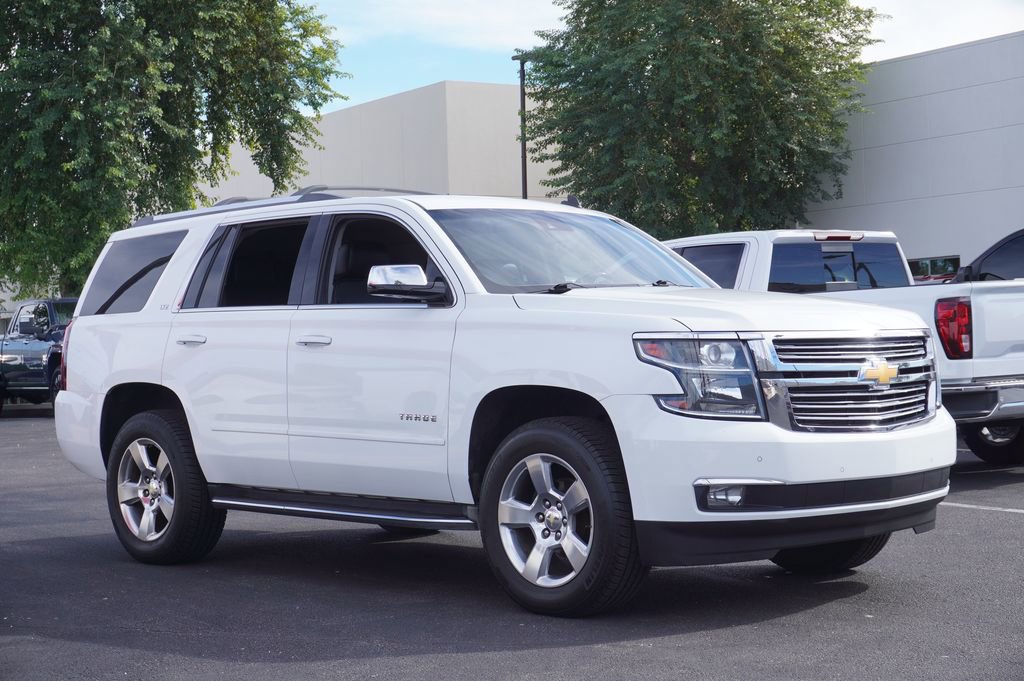 2015 Chevrolet Tahoe LTZ photo 3