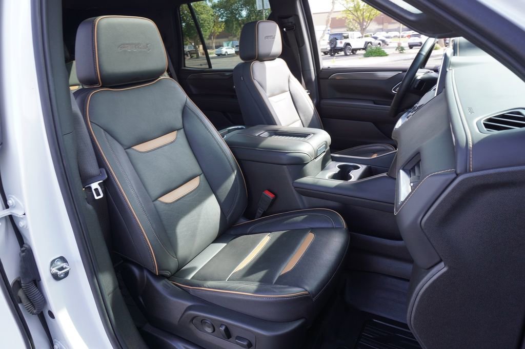 2024 GMC Yukon AT4 - Photo 13