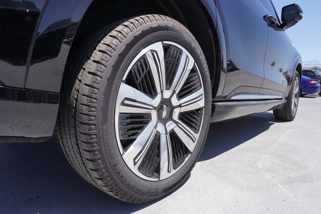 2025 Cadillac Escalade IQ Luxury 1 - Photo 6