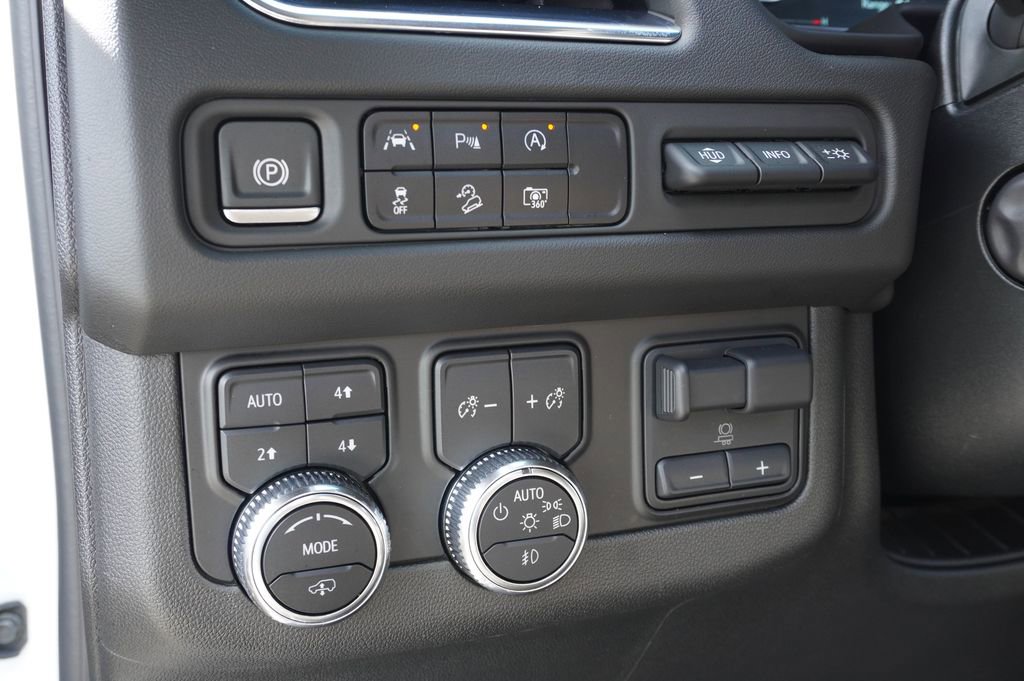 2024 GMC Yukon AT4 - Photo 19