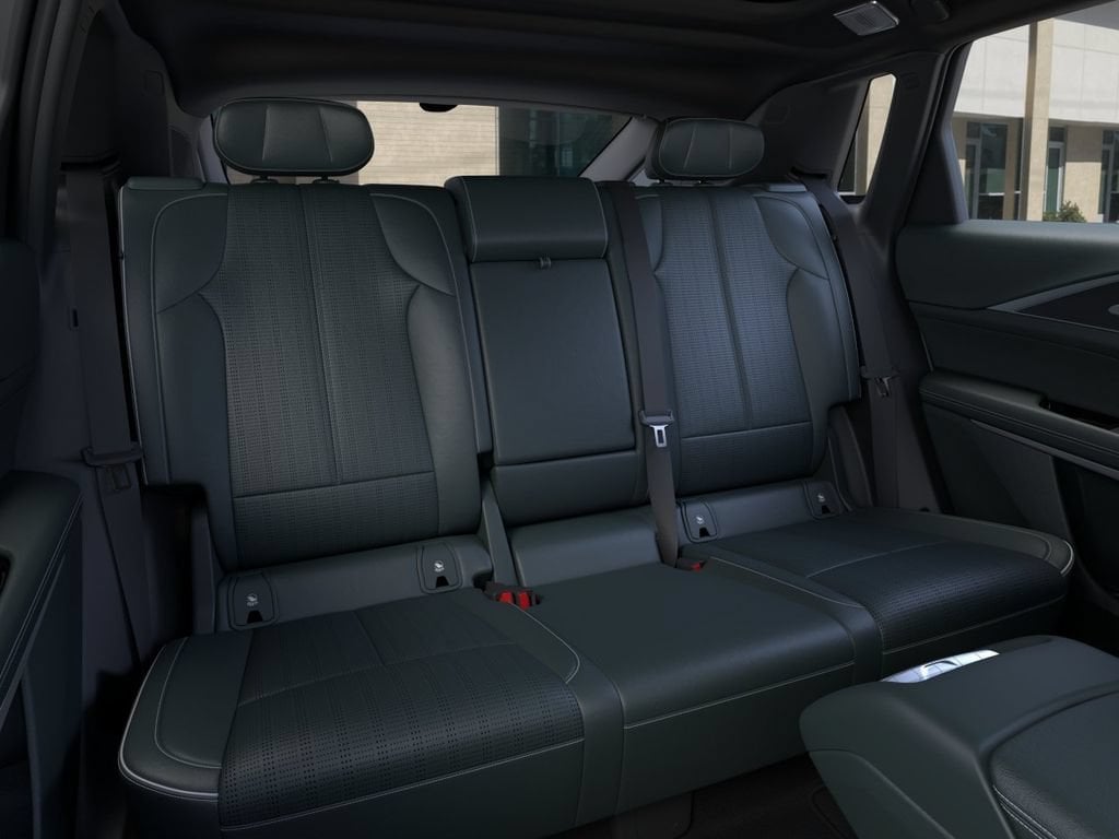 2026 Cadillac LYRIQ Signature Sport - Photo 17