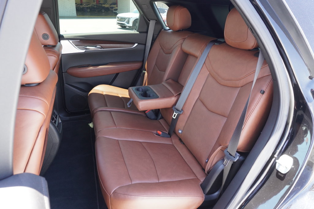 2025 Cadillac XT5 Sport - Photo 9
