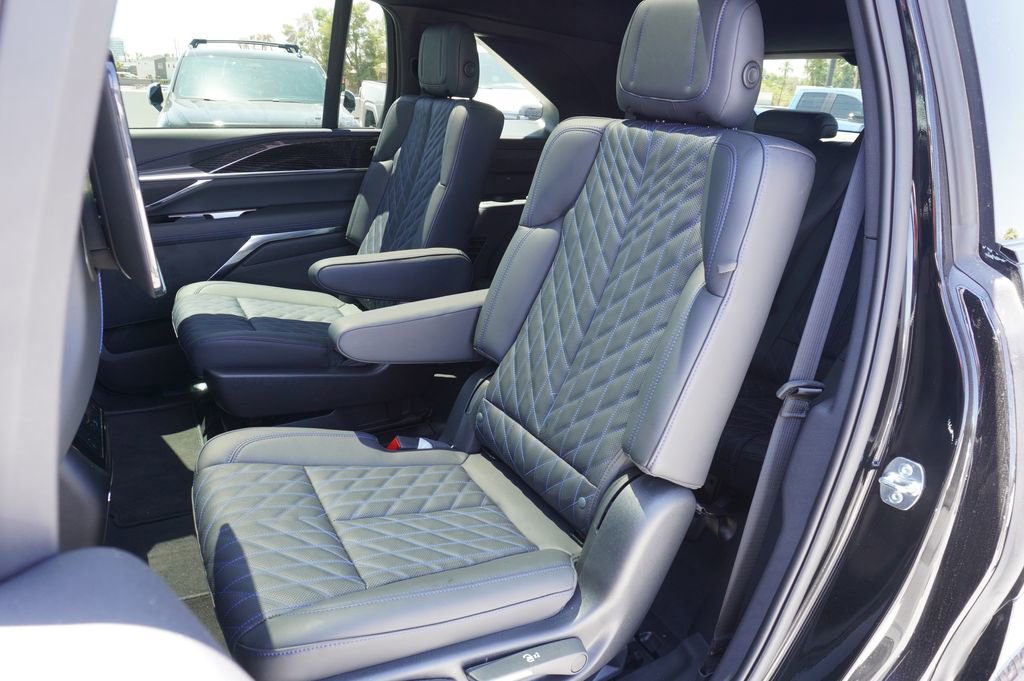2025 Cadillac Escalade IQ Luxury 1 - Photo 8