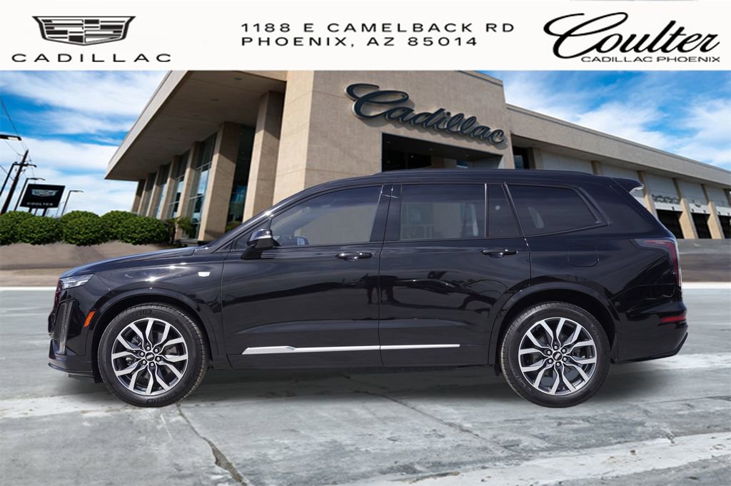 2021 Cadillac XT6 Sport photo 2