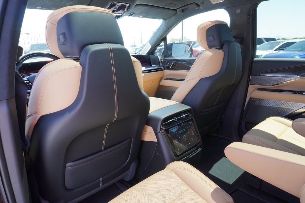 2025 Cadillac Escalade IQ Sport 2 - Photo 10
