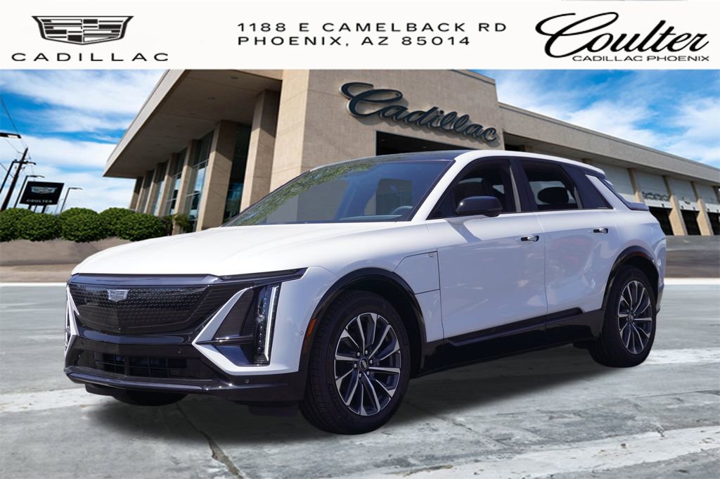 2025 Cadillac Lyriq Sport photo 3