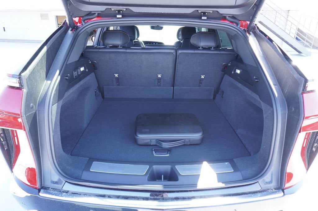 2025 Cadillac LYRIQ Luxury 2 - Photo 7