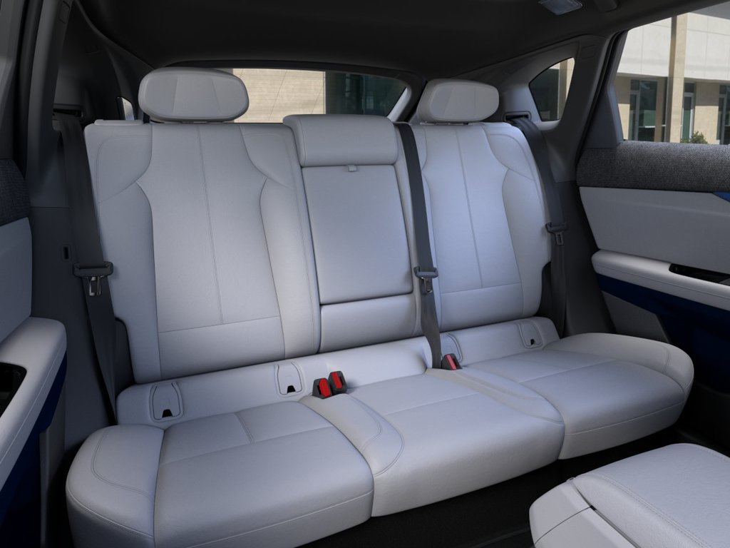 2027 Cadillac OPTIQ Luxury - Photo 16