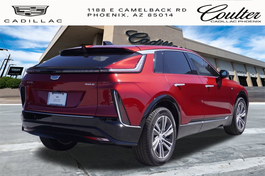 2025 Cadillac Lyriq Luxury photo 3