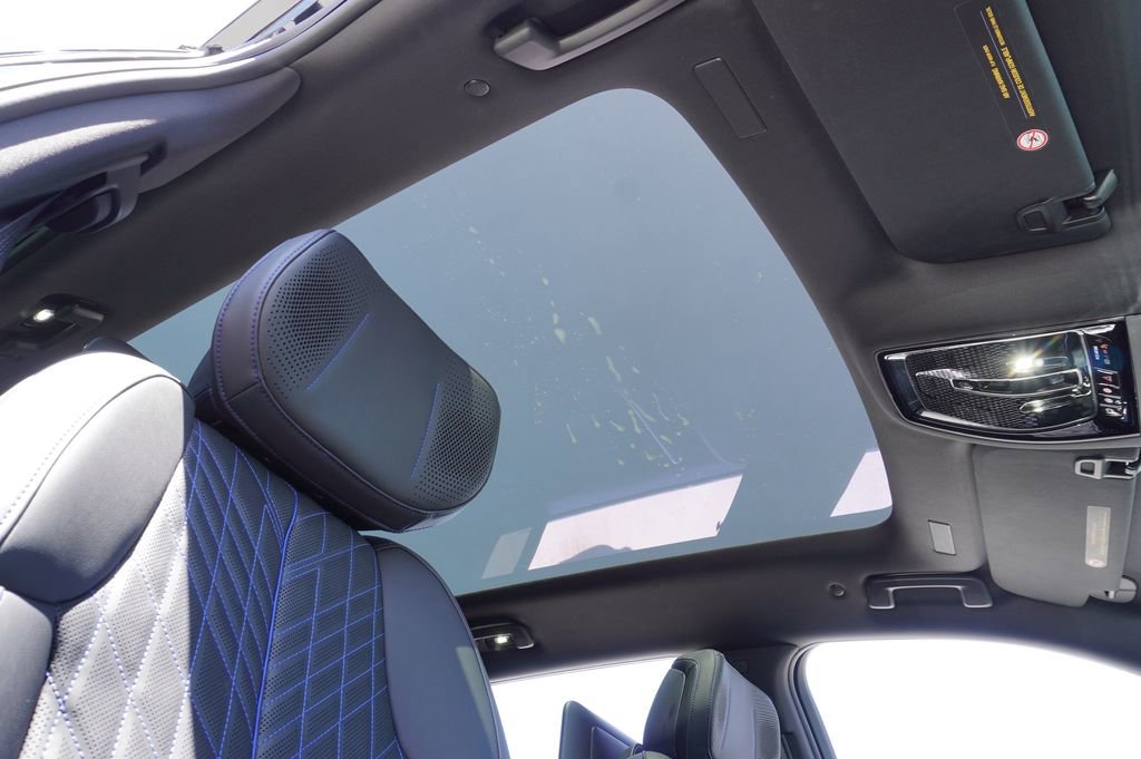 2025 Cadillac Escalade IQ Luxury 1 - Photo 13