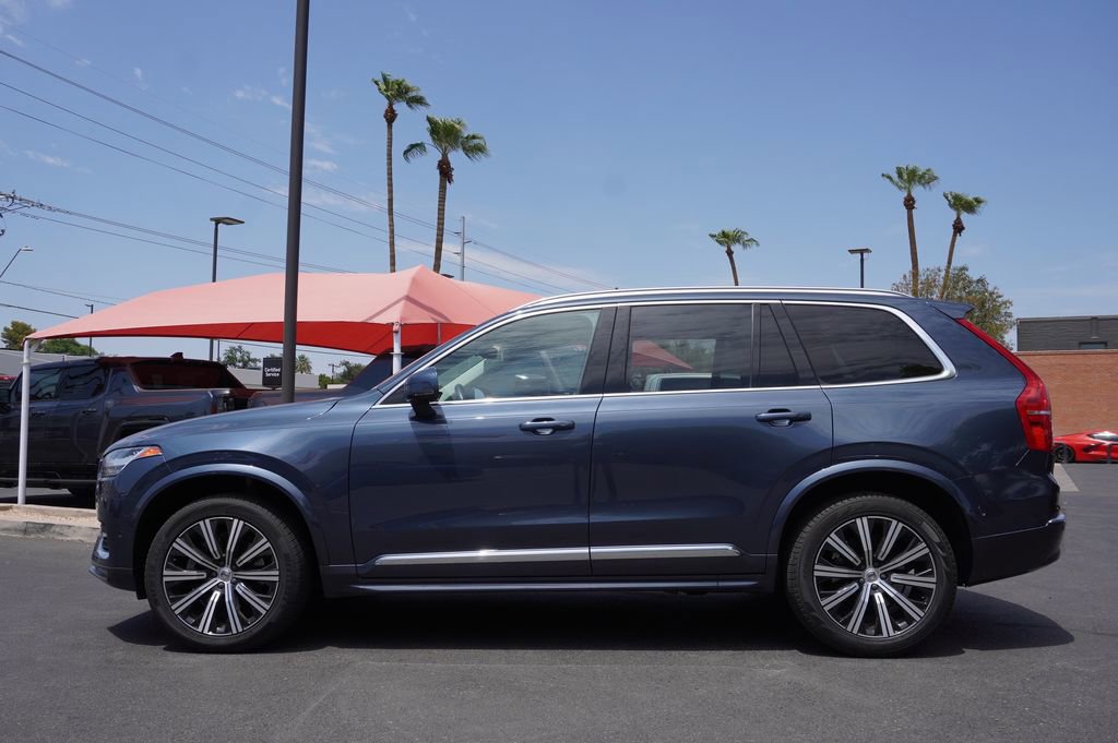2023 Volvo XC90 B5 Plus photo 2