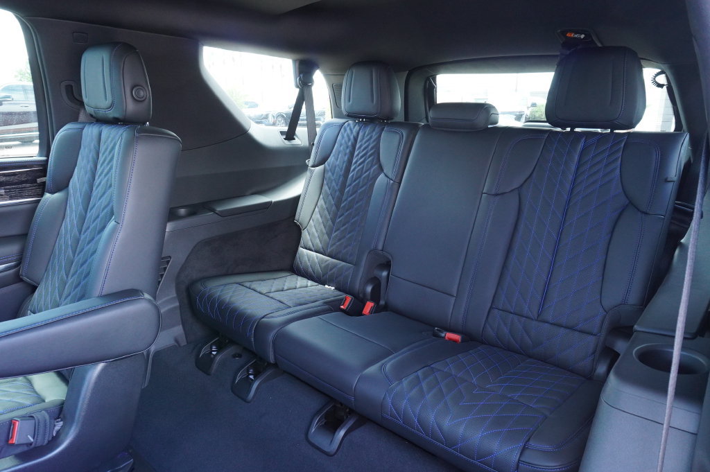2026 Cadillac Escalade IQL Luxury - Photo 9