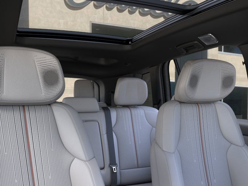 2026 Cadillac VISTIQ Luxury - Photo 24