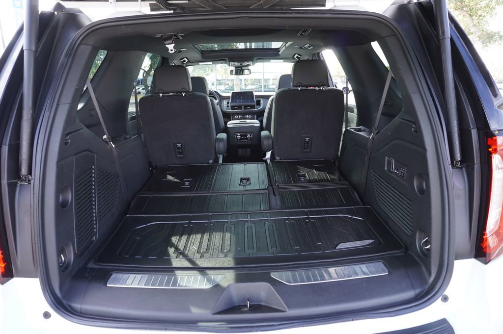 2024 GMC Yukon AT4 - Photo 8