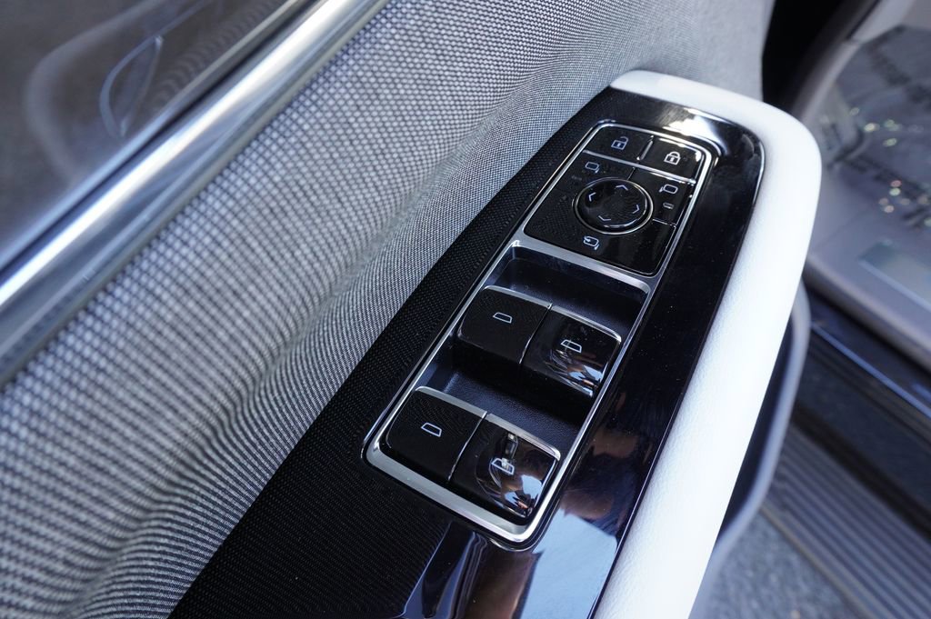 2026 Cadillac Escalade IQL Luxury - Photo 15