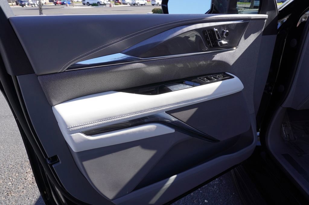 2026 Cadillac Escalade IQL Luxury - Photo 14