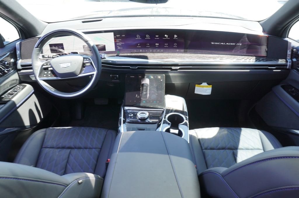 2025 Cadillac Escalade IQ Luxury 1 - Photo 11