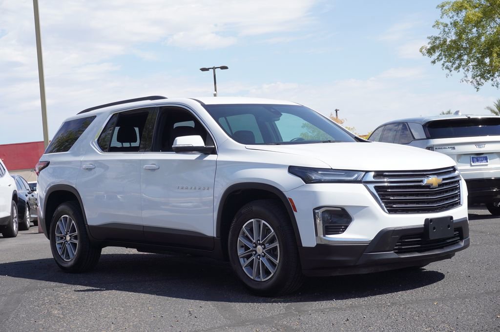 2023 Chevrolet Traverse Cloth photo 3