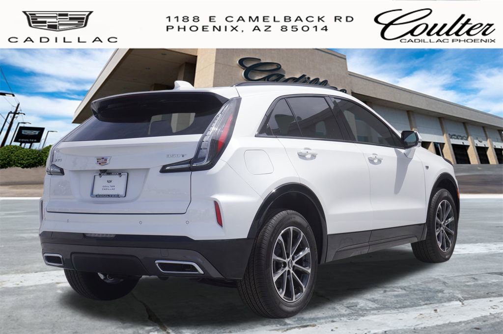 2025 Cadillac XT4 Sport photo 3