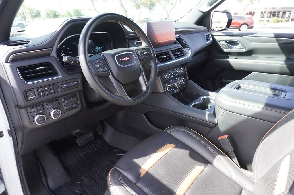2024 GMC Yukon AT4 - Photo 18
