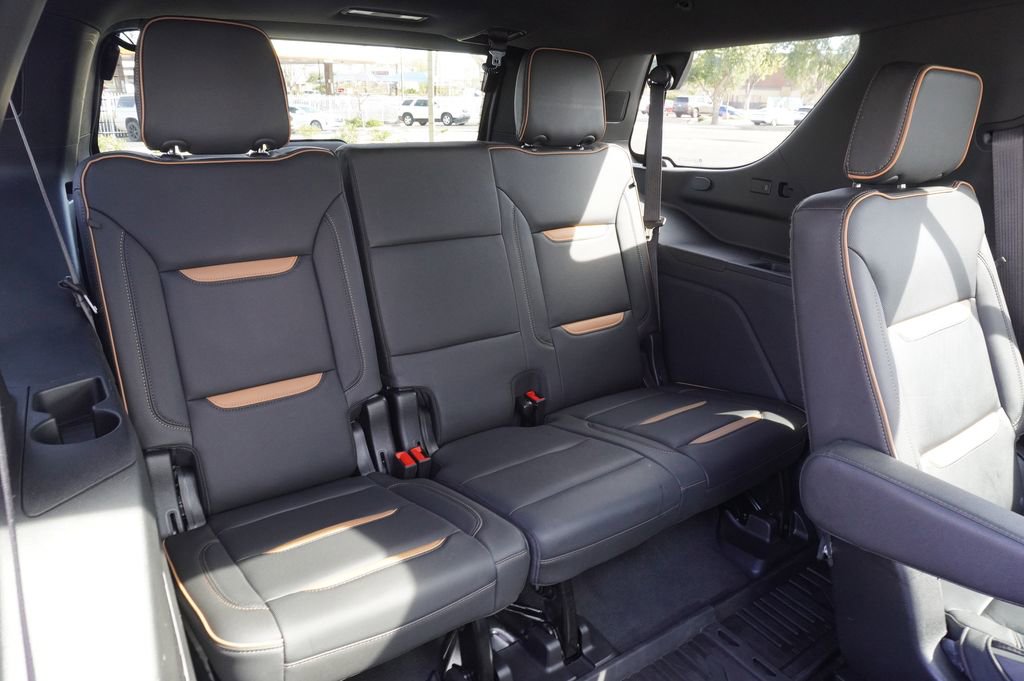 2024 GMC Yukon AT4 - Photo 10