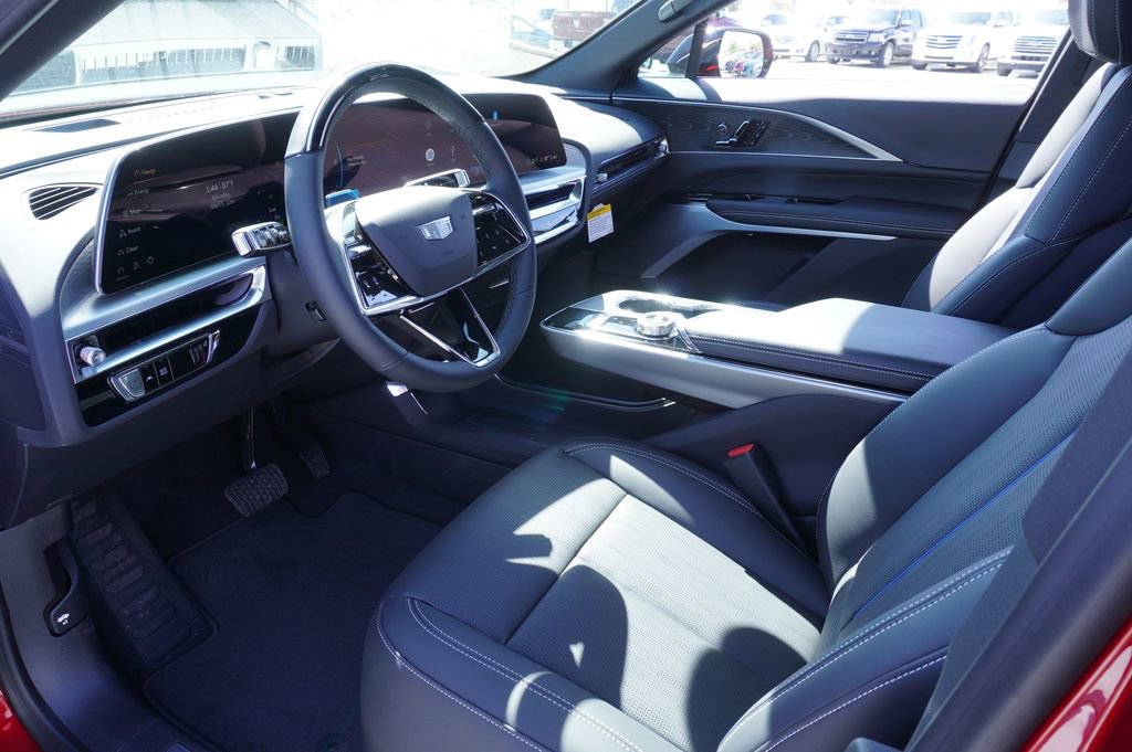 2025 Cadillac LYRIQ Luxury 2 - Photo 16