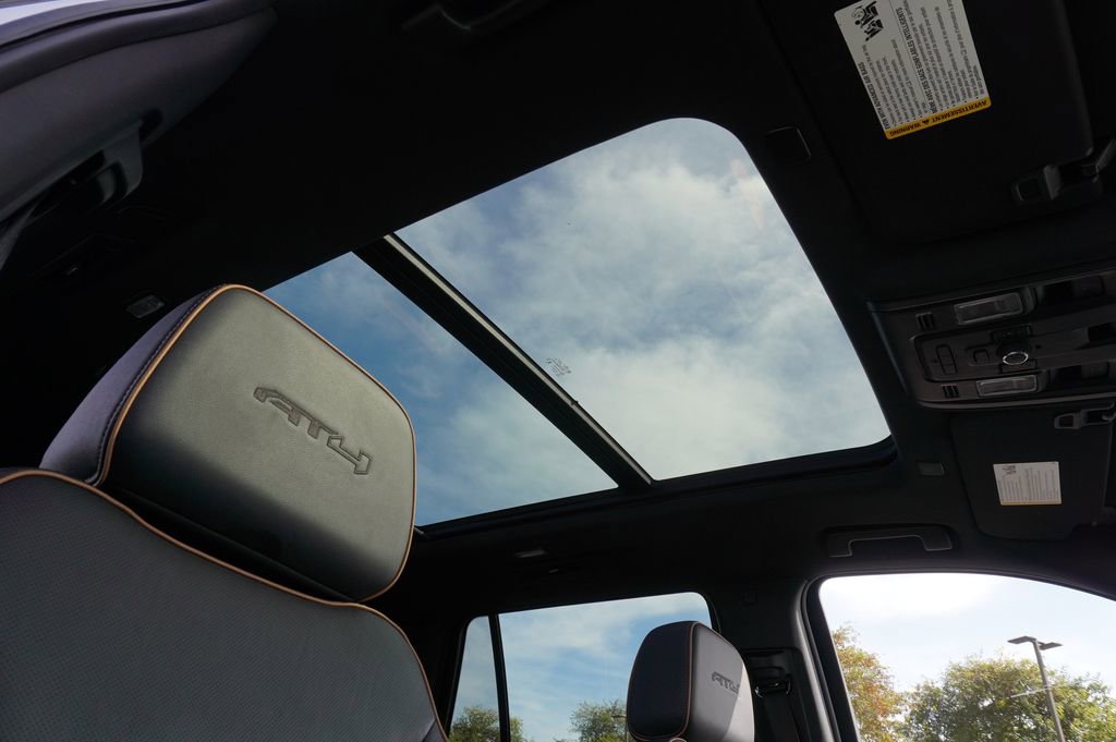 2024 GMC Yukon AT4 - Photo 14