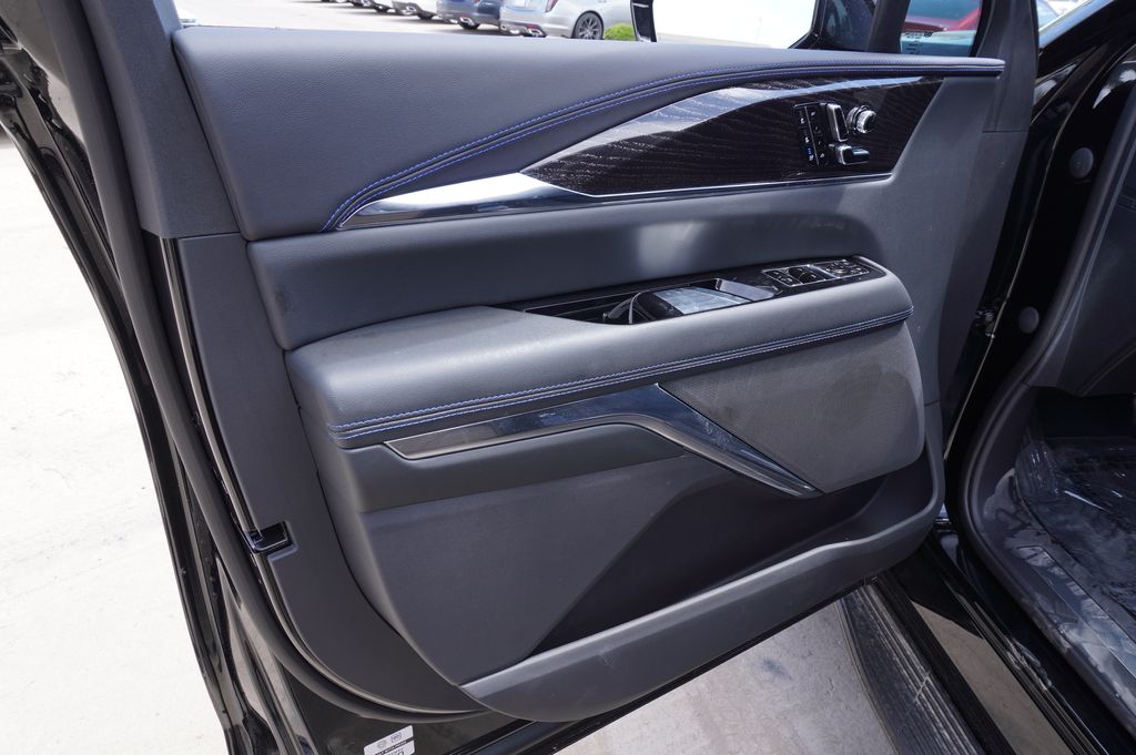 2026 Cadillac Escalade IQL Luxury - Photo 14