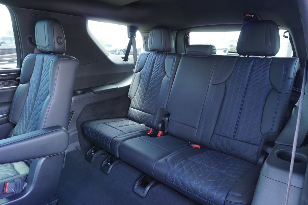 2026 Cadillac Escalade IQL Luxury - Photo 9