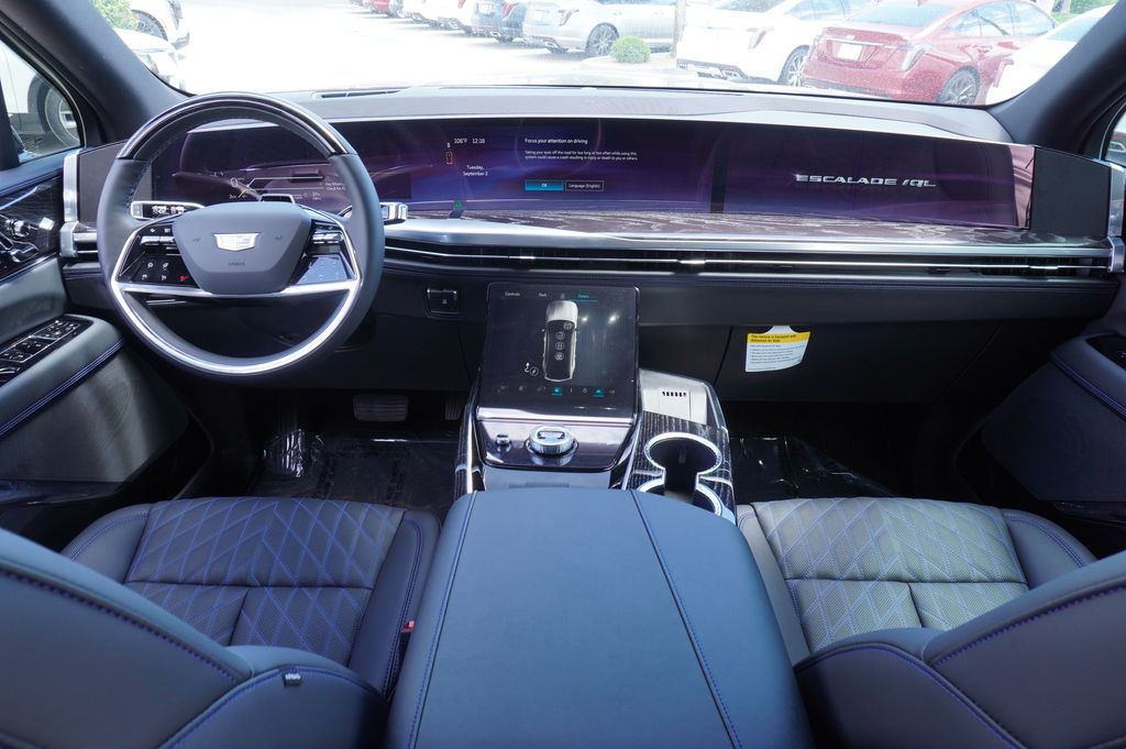 2026 Cadillac Escalade IQL Luxury - Photo 11