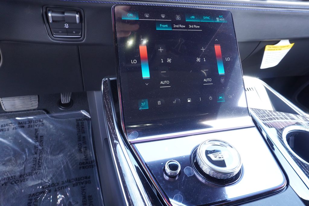 2026 Cadillac Escalade IQL Luxury - Photo 18