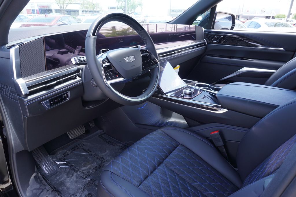 2026 Cadillac Escalade IQL Luxury - Photo 16