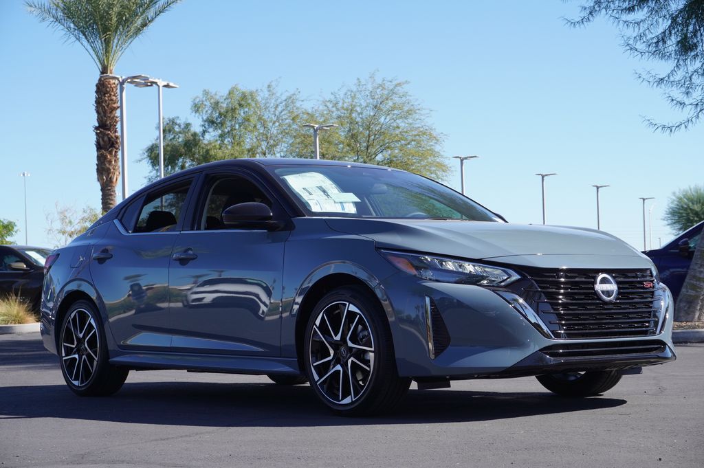 2025 Nissan Sentra SR photo 3