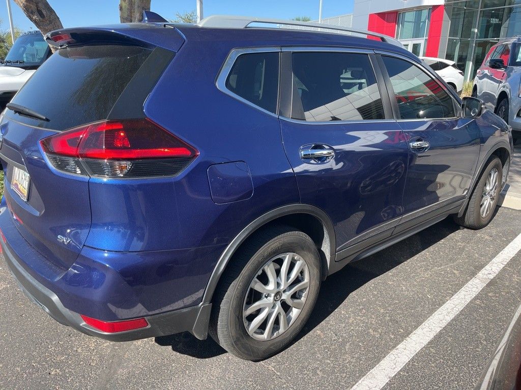2018 Nissan Rogue SV photo 4
