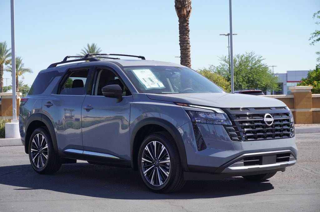 2026 Nissan Pathfinder Platinum - Photo 4