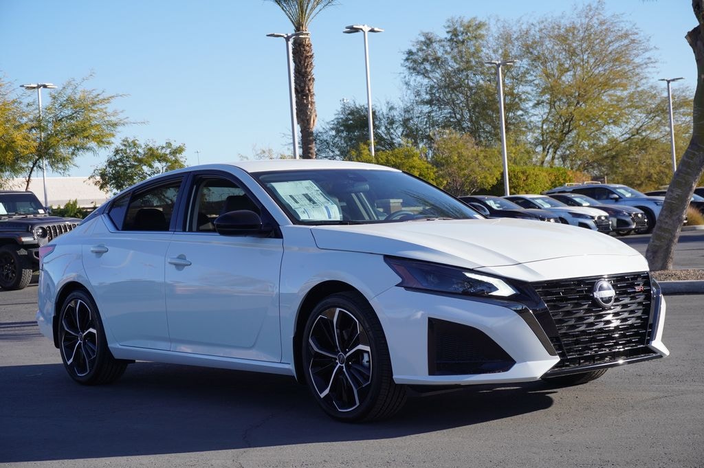 Certified 2025 Nissan Altima SR Sedan