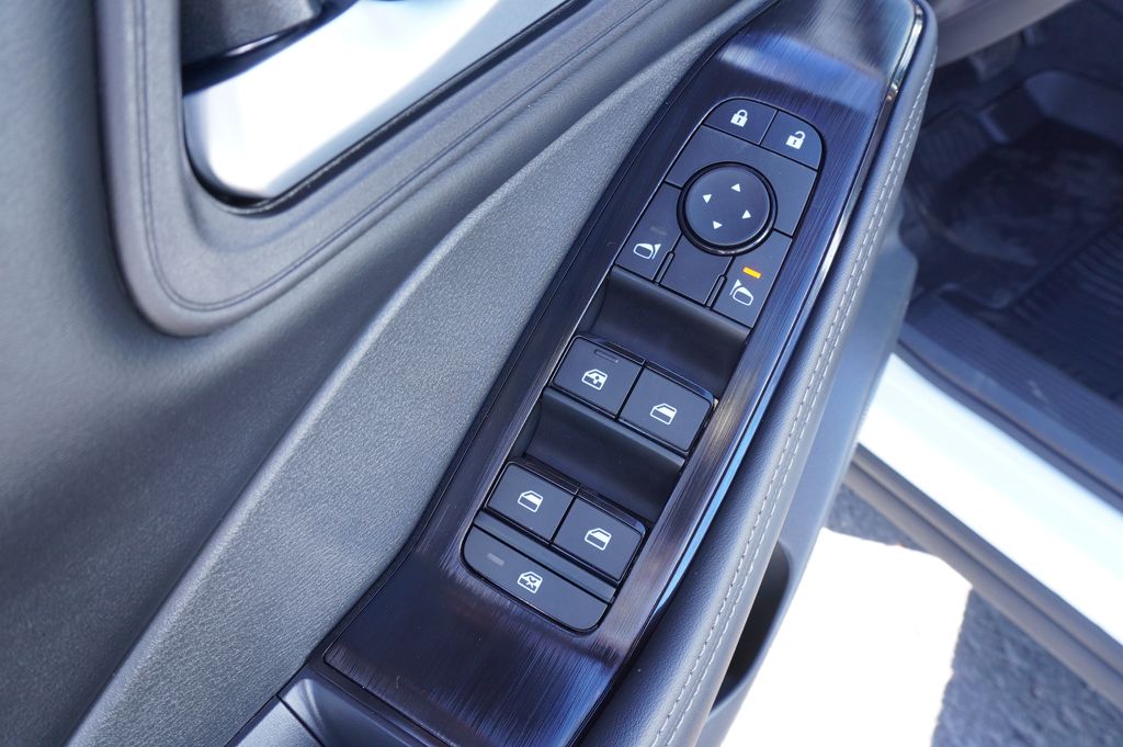 2026 Nissan Rogue SV - Photo 15
