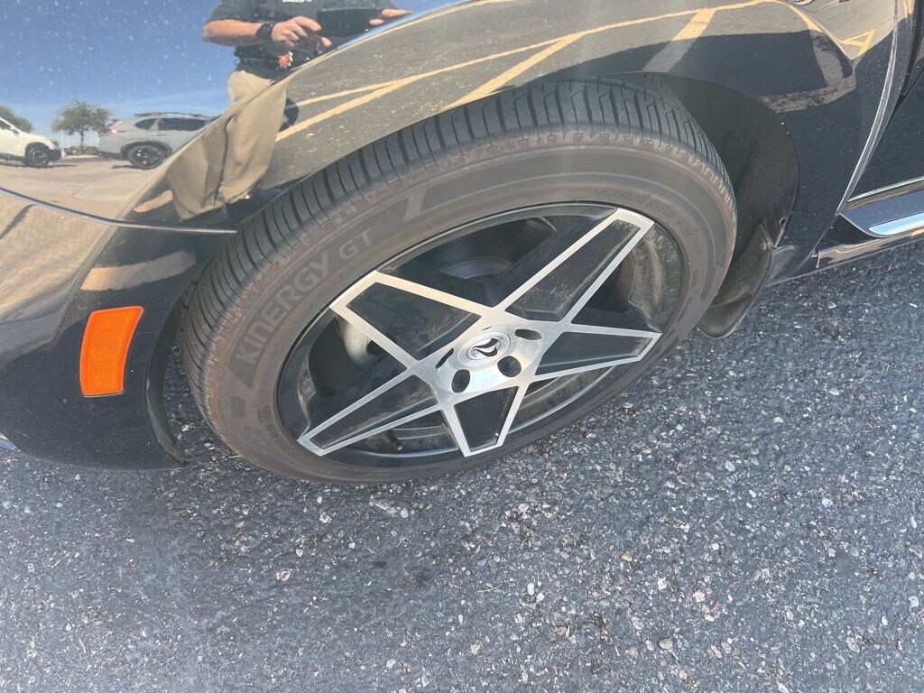 Used 2019 Volkswagen Beetle 2.0T SE Hatchback