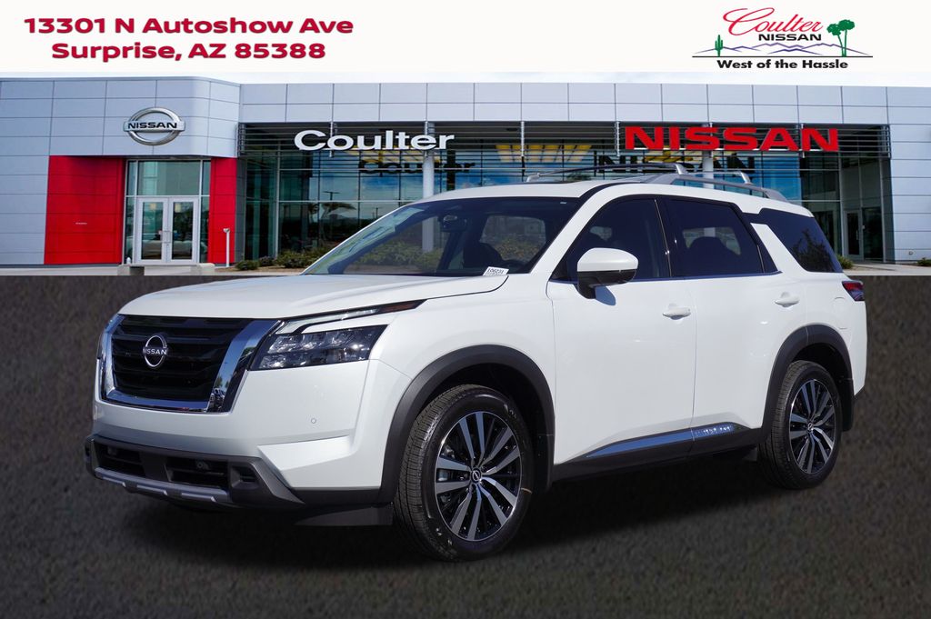 2025 Nissan Pathfinder Platinum 4WD's photo