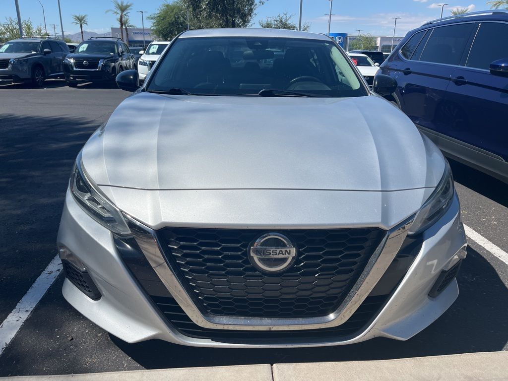 2020 Nissan Altima 2.5 SR photo 2
