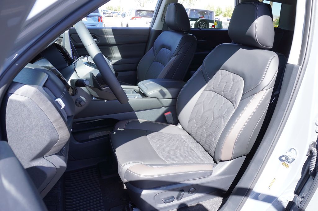2026 Nissan Pathfinder Platinum - Photo 15