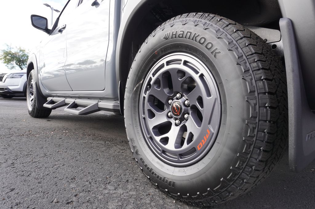 2026 Nissan Frontier PRO-X - Photo 6