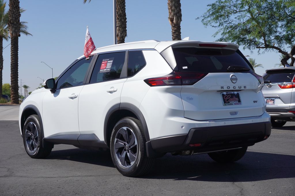 2024 Nissan Rogue SV photo 3