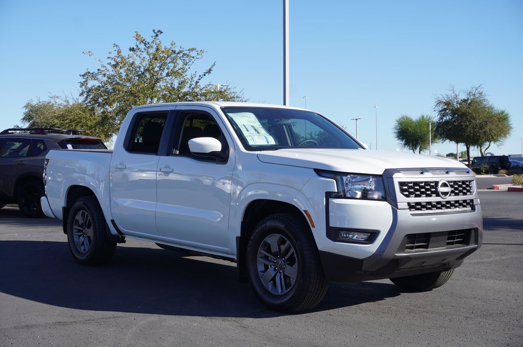 2025 Nissan Frontier SV photo 4