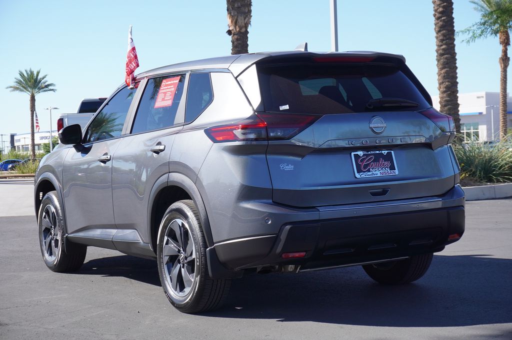 2025 Nissan Rogue SV photo 2
