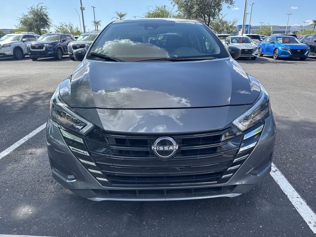 2025 Nissan Versa 1.6 S photo 2